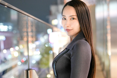 マジ軟派、初撮。 2157 【孤独な一人飲み女子を即救出】彼氏に放置された寂しげOLをお持ち帰り！「ちょっとだけ…」が気づけば濃厚ディープキス&イキすぎ騎乗位で絶叫潮吹き！理性崩壊！