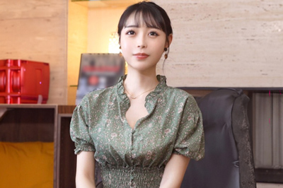【色白スレンダーな美巨乳妻】【失神絶頂×背徳中出し】【大人の背徳ランジェリー性交】色白スレンダーな巨乳美人妻が登場ッッッ！！！乳首と足裏でイケちゃう超敏感体質で失神絶頂！！？？ご無沙汰ち◯ぽに何度もイキまくりッッッ♪♪♪最後はもちろんどっぷり中出し！！！！！【結婚6年目 古林まなさん 28歳】 #26