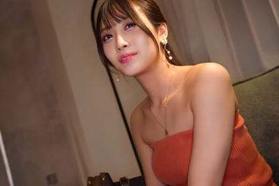 【快楽堕ちクール美女】清楚な美貌とスラリとした美ボディ。凛とした佇まいの裏に秘めた静かに疼く好奇心。リモコンバイブの合図とともに平静は剥がれ落ち快楽に身を委ねていく――。熱い肉棒を目の前にオマ●コを濡らしながらトロ顔で舐めあげる濃厚フェラチオ。深く突きあげられる感覚に、華奢なカラダを震わせながら抗えない高みへと導かれていく…。【働くお姉さんがエロすぎて】【環奈】