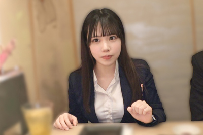 【新人】エロそうな顔の爆乳新卒、案の定クッソエロい欲求不満子ちゃんでベッド水没の危機wwww 俺だけ早めにスーツ脱いどいて良かったわwwwww