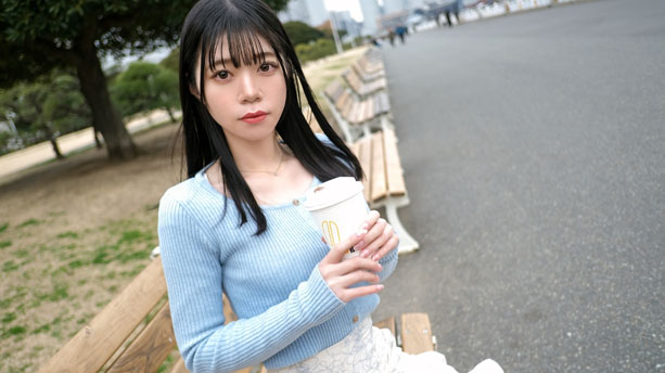 【透明感200%×坂道系アイドル顔】「今日は、たくさん気持ち良くなりたいです・・・。お願いします。」セックスを純粋にやり来た。気持ち良いことが好きで、男性から責められるとパンツがびちょびちょに濡れちゃうむっつりすけべさん。バックで激しく突かれると、何度も何度も絶頂を繰り返す。それでも腰を振り続けたくなる理由がある。背中からお尻にかけてのライン、あまりにも綺麗すぎるくびれ、ハリのあるお尻が揺れる姿は、はっきり言って、暴発ものです!!! 【初撮り】ネットでAV応募→AV体験撮影 2180