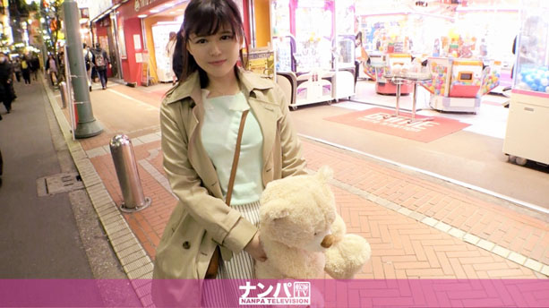 ゲーセンで一人で遊んでたところをナンパ成功!男優の強引な攻めにたじろぎながらも流されてセックスしてしまう現役JD!