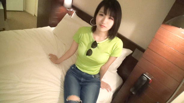 【初撮り】【桃色Fカップ】【ウェイ系DJ】笑った顔が幼い高身長のクラブDJ。「遊んでない！」と言う彼女はベッドの上でウソがバレる。