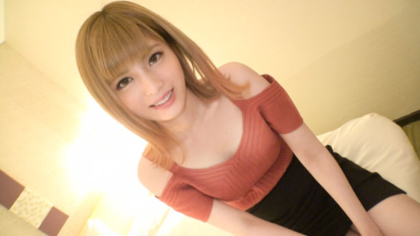【初撮り】【無邪気な19歳】【スレンダーギャル】無邪気な19歳ギャルの反応や仕草が最高に可愛いビデオ。徐々に気持ちよくなっていく彼女の痴態は必見。