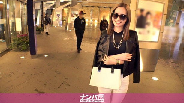  麻布で見つけた美人ラウンジ嬢！！パトロンおじさまへのご奉仕で培った凄テクの数々を披露！！Hカップのおっぱいを揺らしてグイングインと腰振り絶頂を繰り返す！