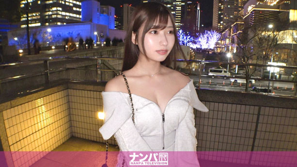 マジ軟派、初撮。 2178 【恋愛体質×性欲特化】元保育士でアパレル始めたばかりのクラスで一番可愛いえくぼ美女！実は高校時代に大人ともヤってた経験人数40人のド淫乱！週2希望のイキ顔サンタが潮吹きで聖夜を染める